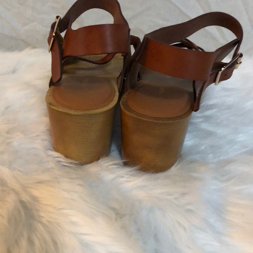 Sandals - Picture 5 of 9